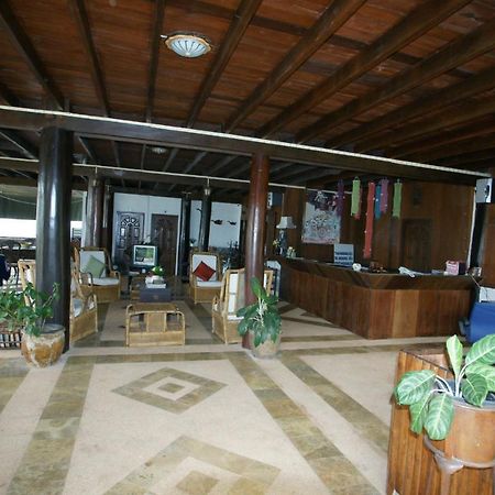 Ruen Thai Rim Haad Thang Kwian Esterno foto