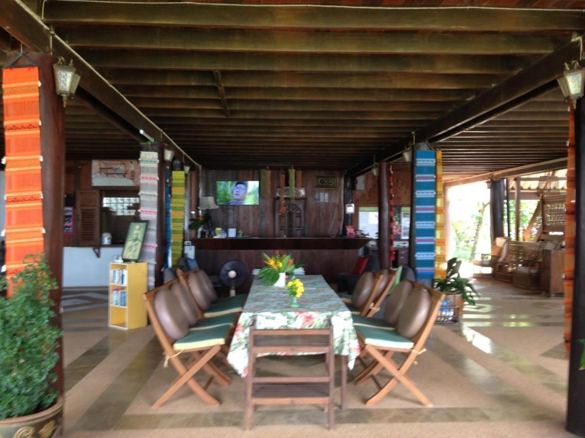 Ruen Thai Rim Haad Thang Kwian Esterno foto