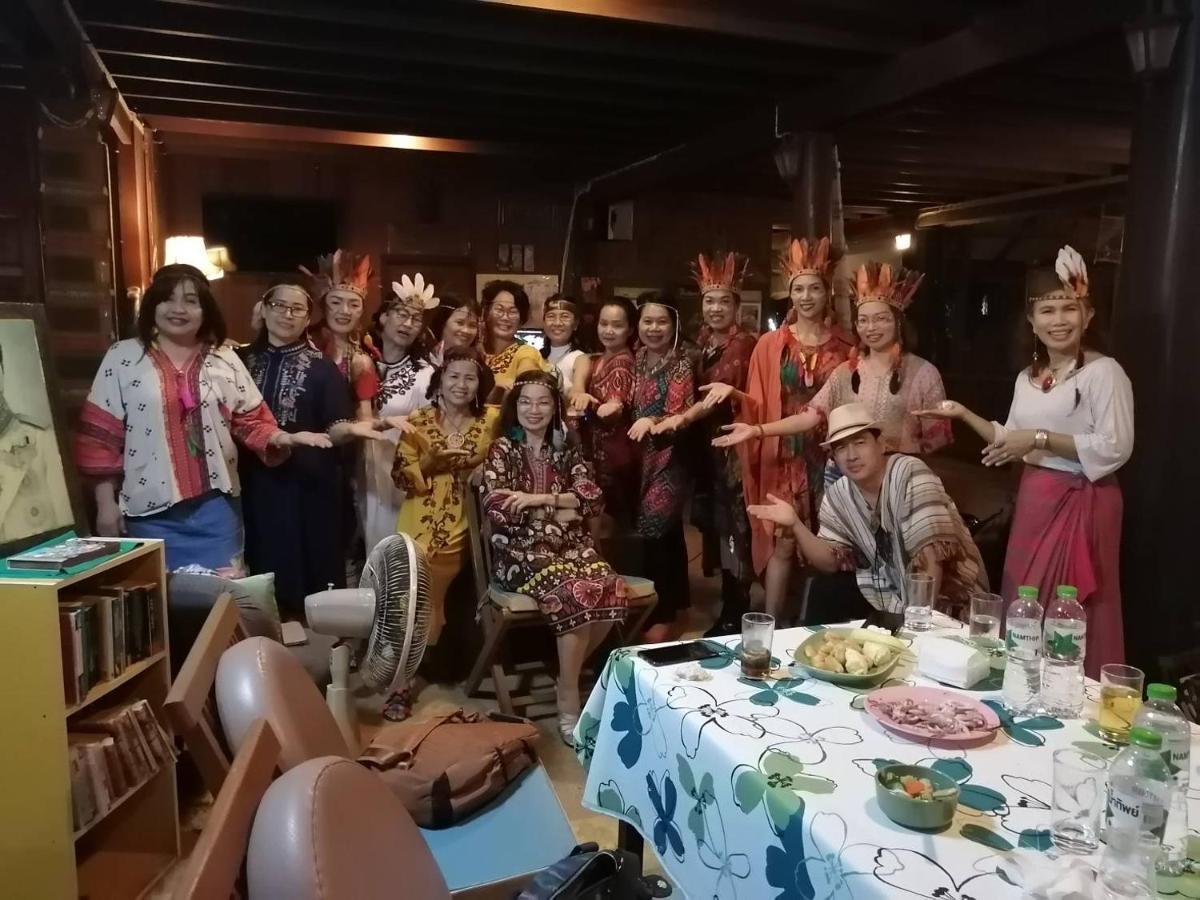 Ruen Thai Rim Haad Thang Kwian Esterno foto