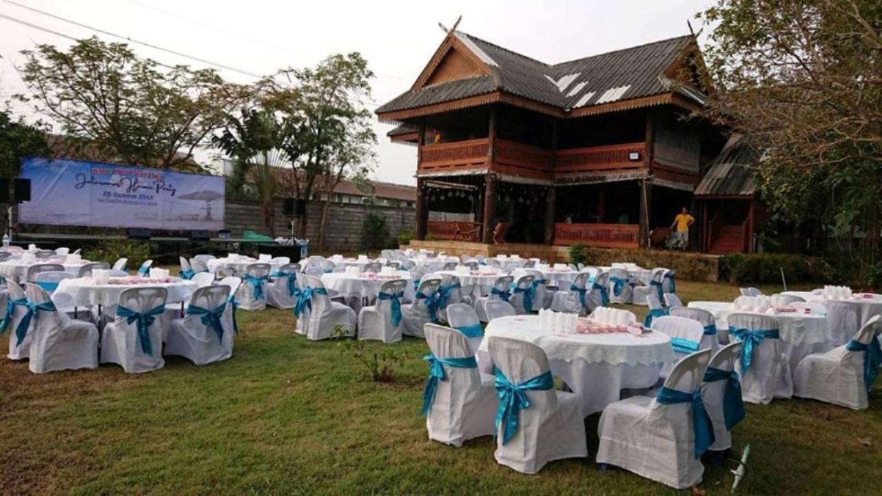 Ruen Thai Rim Haad Thang Kwian Esterno foto