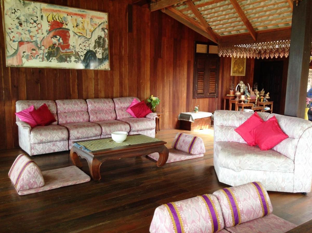 Ruen Thai Rim Haad Thang Kwian Esterno foto