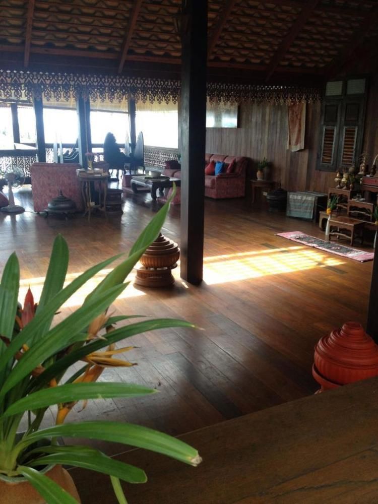 Ruen Thai Rim Haad Thang Kwian Esterno foto