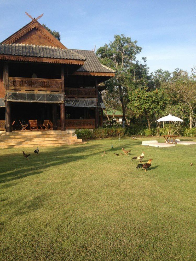 Ruen Thai Rim Haad Thang Kwian Esterno foto
