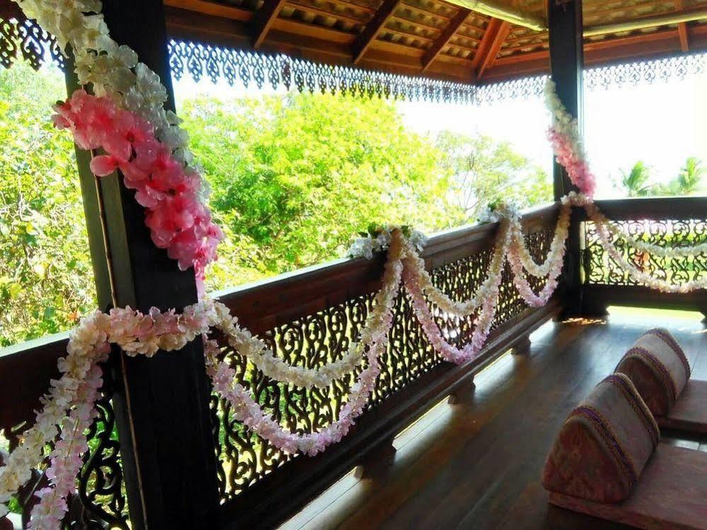 Ruen Thai Rim Haad Thang Kwian Esterno foto